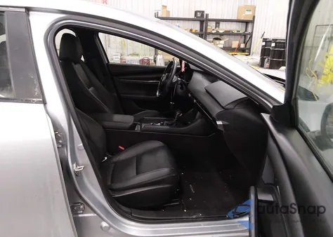 2021 Mazda Mazda3 Select z USA, uszkodzony, nr VIN 3MZBPBBM2MM207747